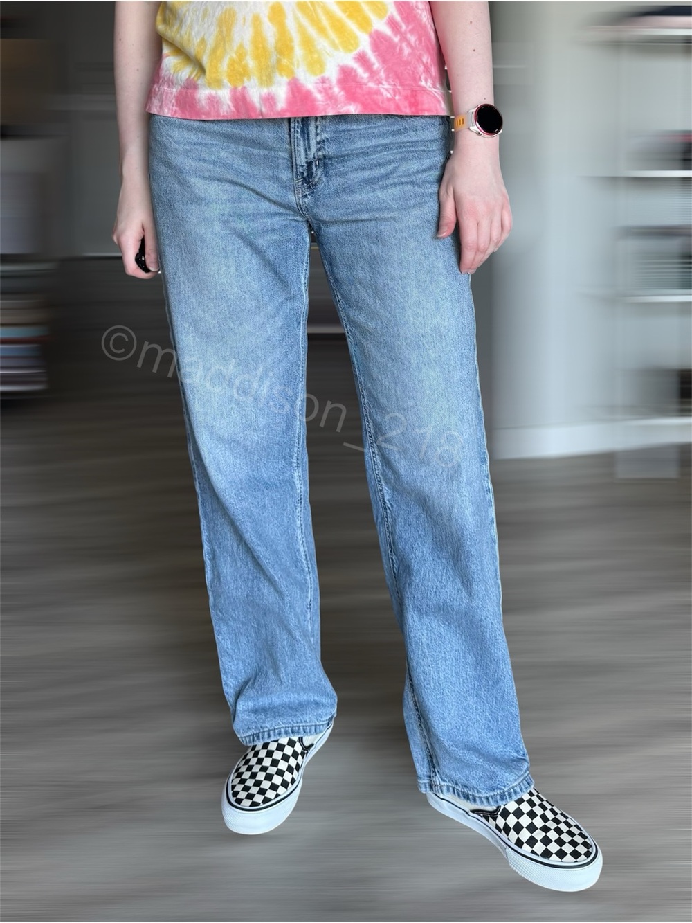 AE 10L Low-Rise Baggy Straight Strigid Light Blue Wash Denim 10 Long
